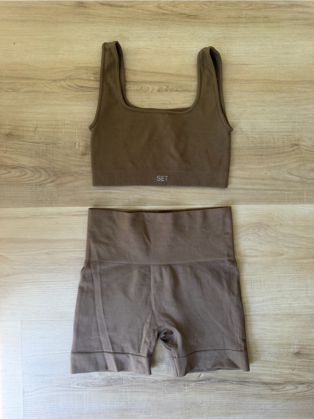 SET Active Brown Ribbed Seamless set, new.